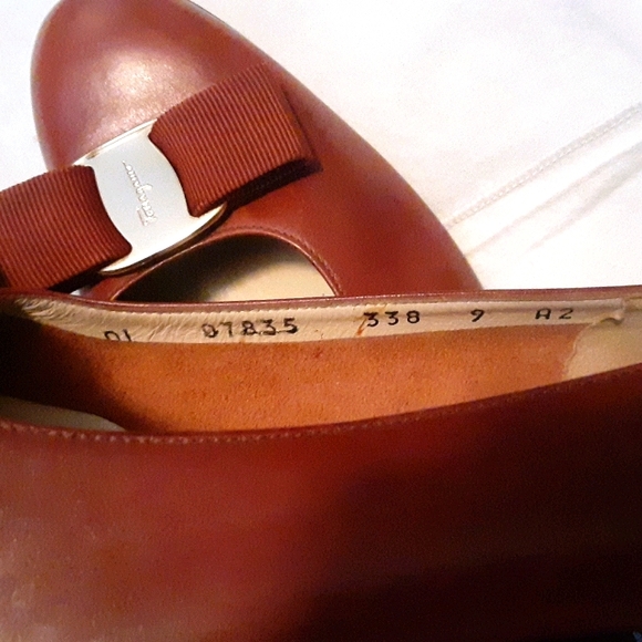 SALVATORE FERRAGAMO PUMPS 👠 - Picture 2 of 13